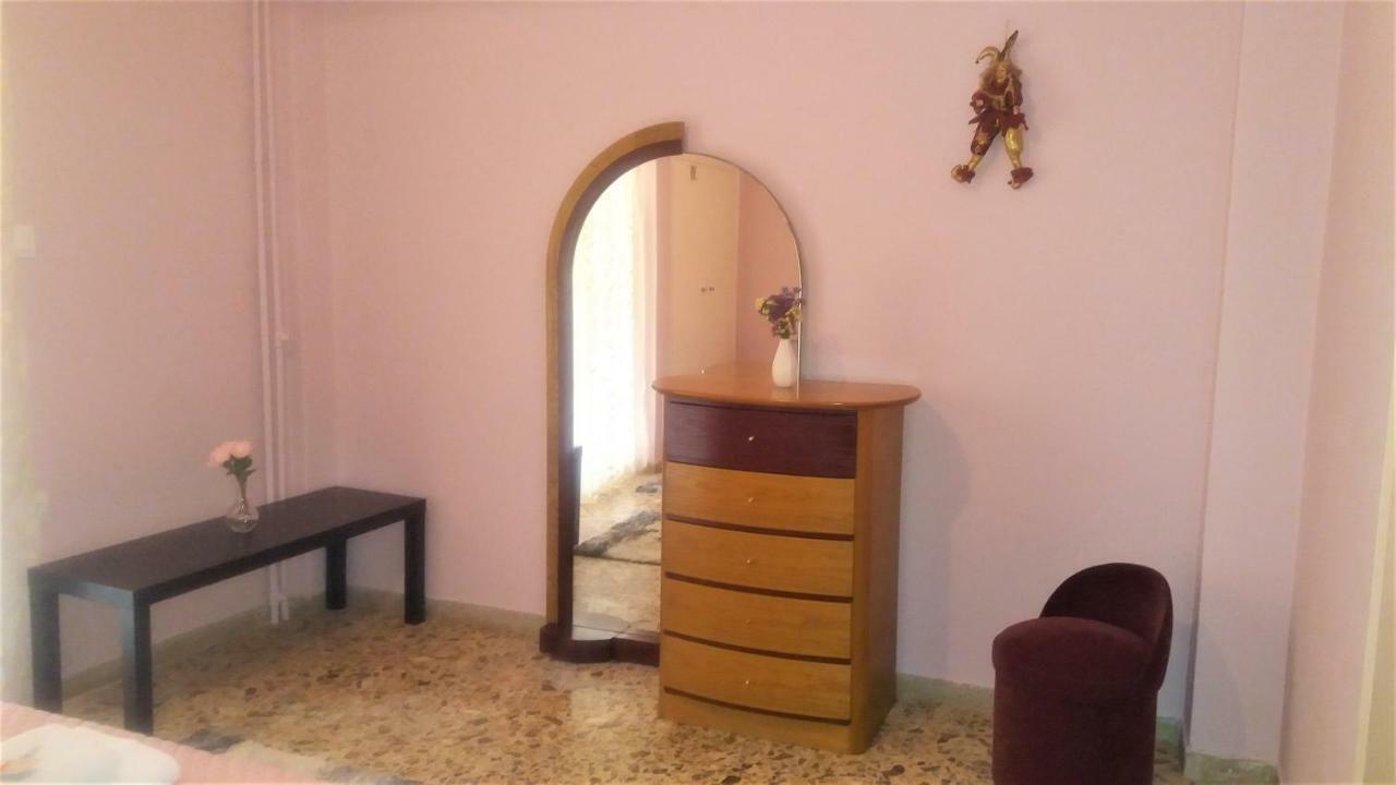 Crystal Home Near Airport Artemida  Exterior foto